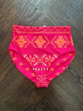NWT Hermoza Reversible Vanessa Bottoms in Tribal Gone West Size US 8